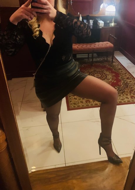 Judy in Hose high quality pornstar picture