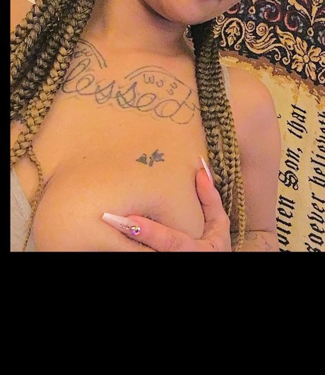 Tyra Smith adult model gallery