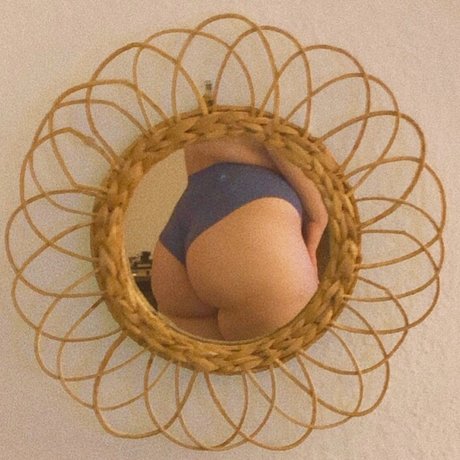 nelle_ exclusive star picture