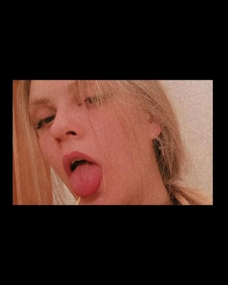 Nekina model adult archive