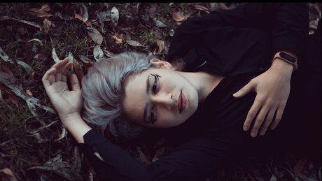 Neils God top model image