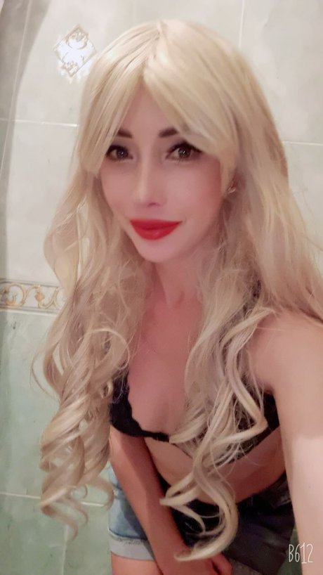 _Natasha Sexy_ star naked images