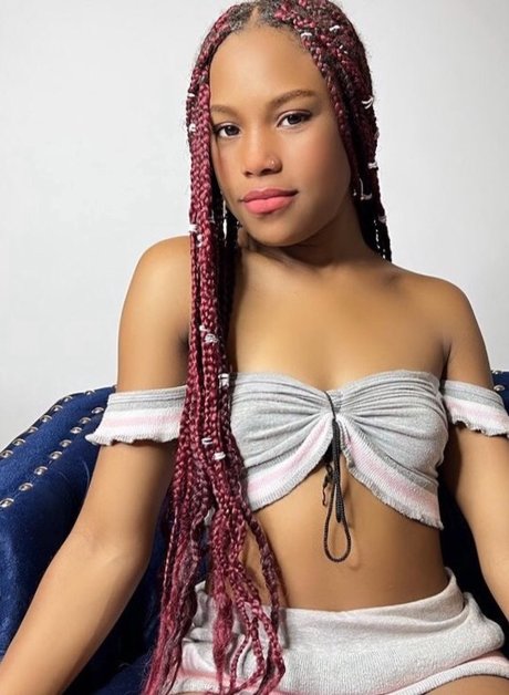 Natalia Valencia star nudes pics