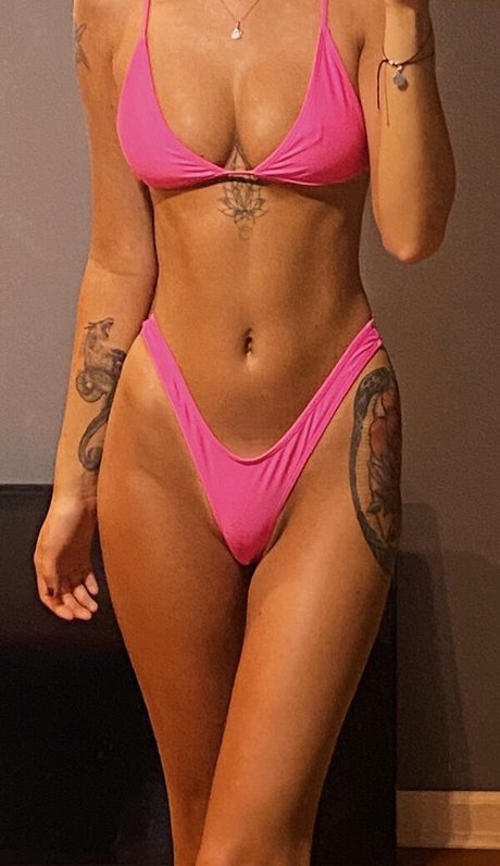 Urnotdreamingbaby pornographic actress archive