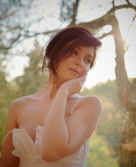 Joliette s Island Adventures sexy model img