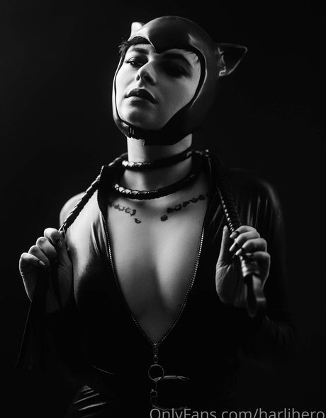 Harlihero star sexy picture