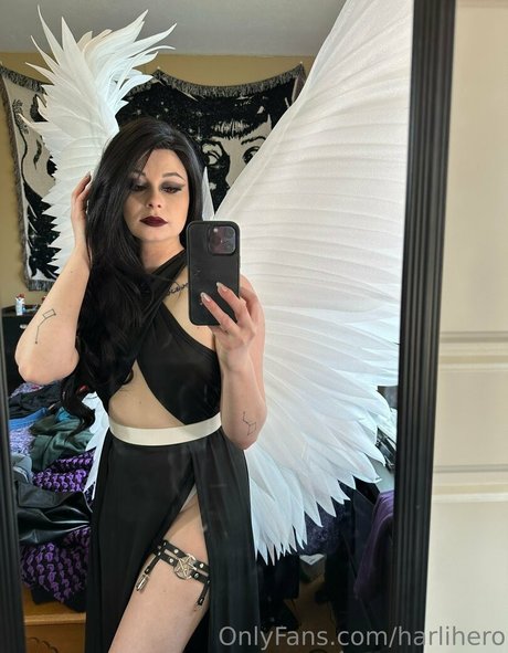 Harlihero erotic pornstar pics