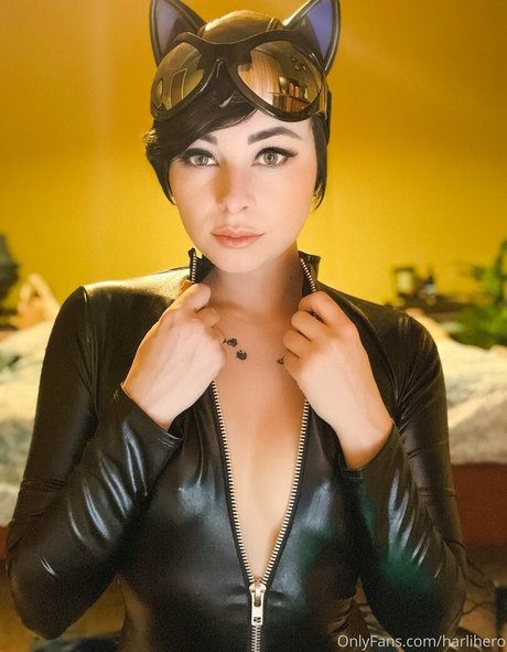 Harlihero beautiful actress image