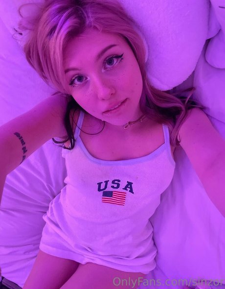 sinzor pornstar exclusive image