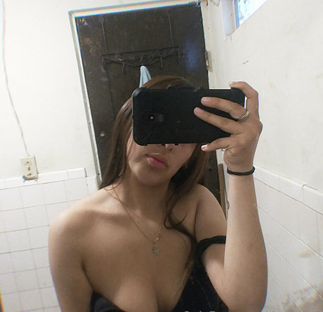 Anna Castillo model top gallery