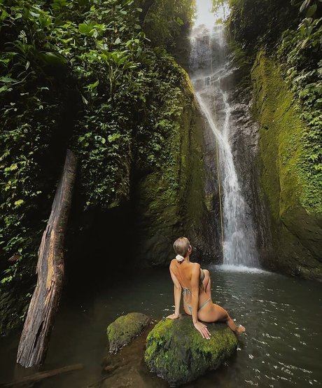 big tits nerd onlyfans nude pictures