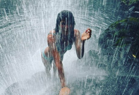 Ariadna Hafez model perfect images