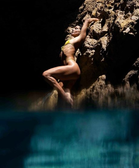 Ariadna Hafez pornstar sexy picture