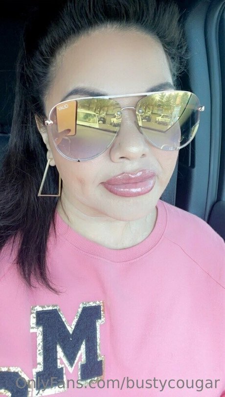 bustycougar free actress picture