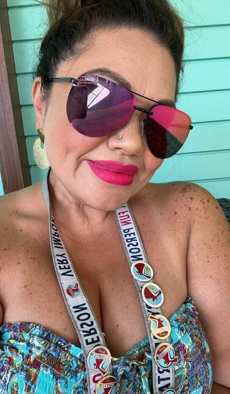 bustycougar free pornstar photo