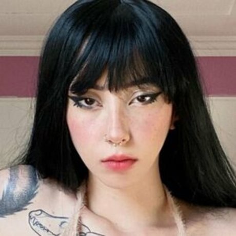 Trizpc xxx model photo