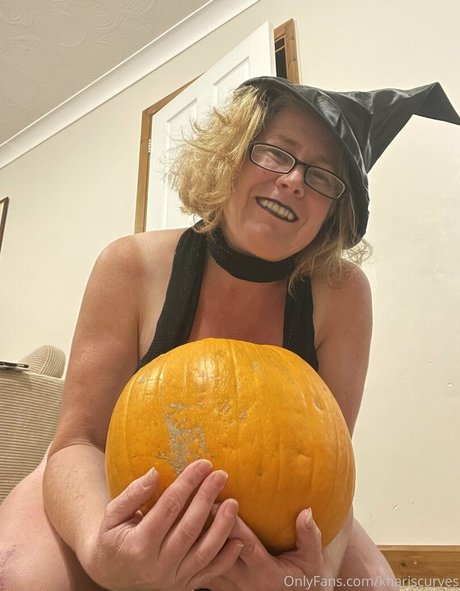 khariscurves naked actress photo