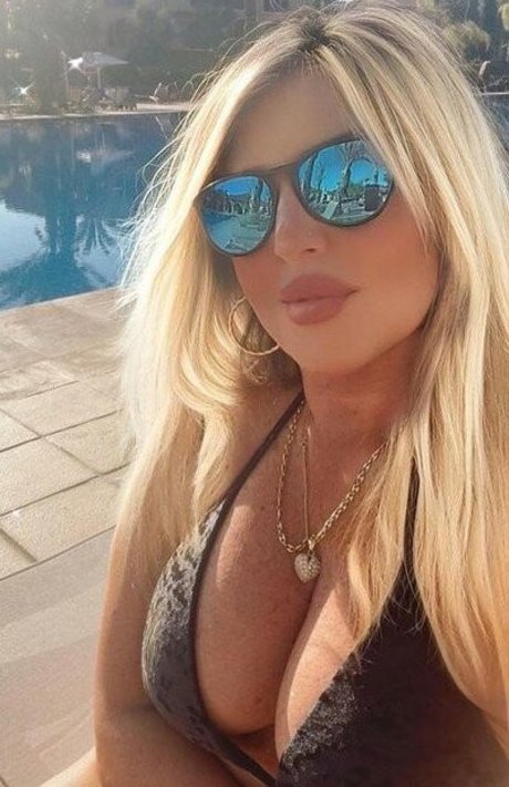 Flaviana Basta xxx pornstar picture