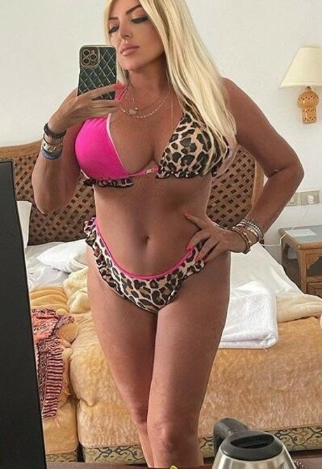 Flaviana Basta perfect actress pics