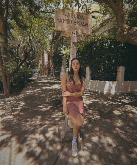 Renata Vaca exclusive star picture