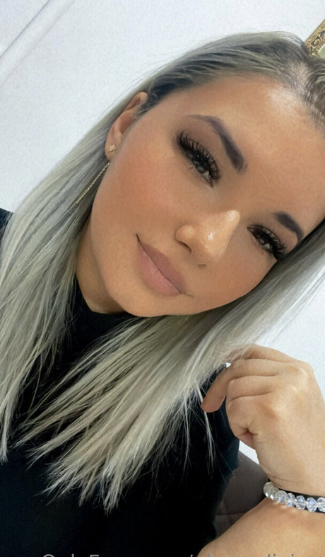 alessadivine model xxx photos