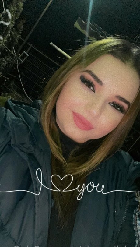 alessadivine nude pornstar photos