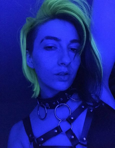 deviouslilwolf model top galleries