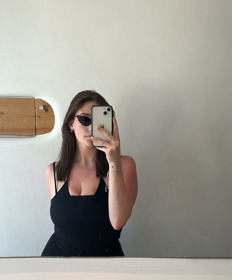 small tits onlyfans nudes gallery