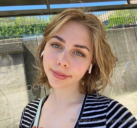 mayaruefree sexy pornstar pic