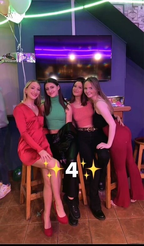 famous gay onlyfans beautiful pics