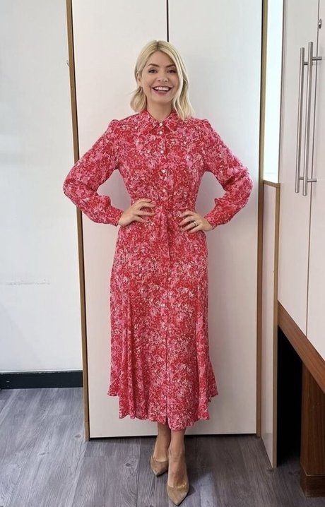 Holly Willoughby nudes actress img