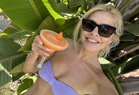 Holly Willoughby pornographic star pics