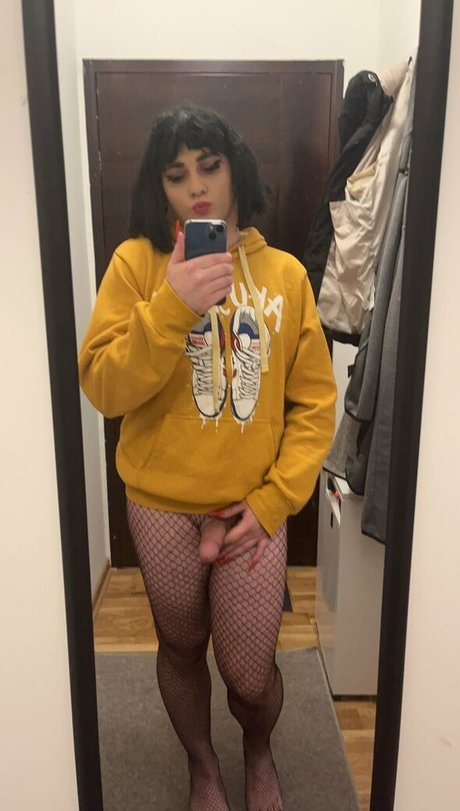 Sissyvaleriee69 pretty pornstar photos