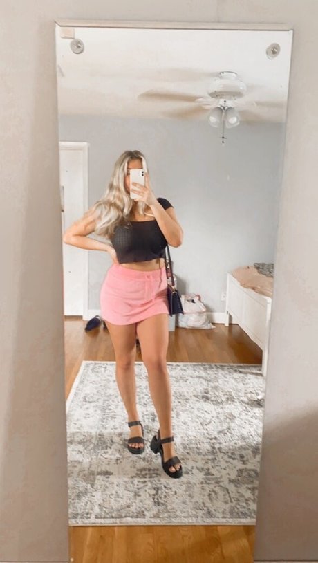 Jackie D erotic actress pic