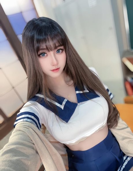 Arisa Cosplay model pornographic pics