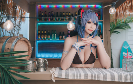 Soraqq pretty pornstar image