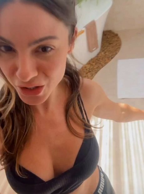 Maddu Magalhaes adult model archive