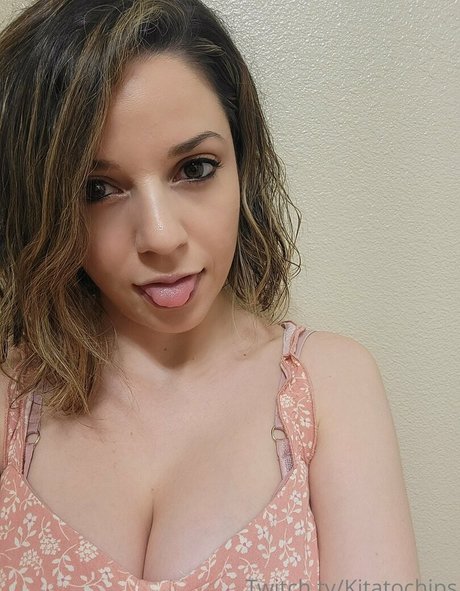 kitatochips adult model picture