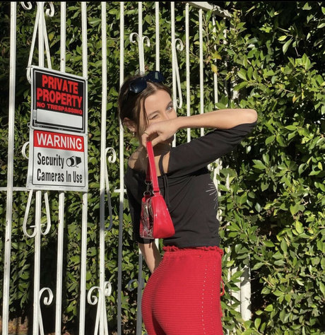 Emma Chamberlain pornstar high quality image