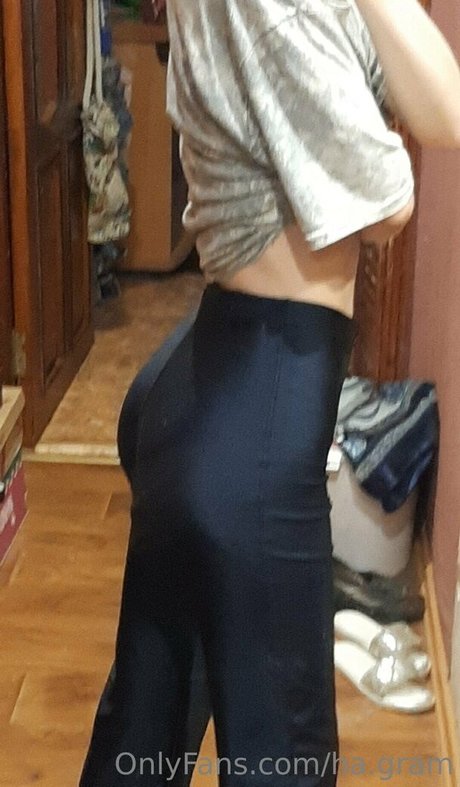 ha gram model pornographic photos