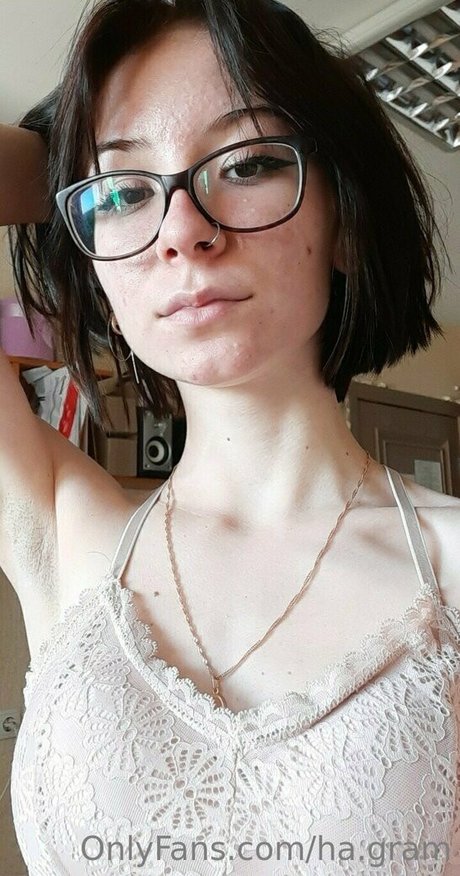 ha gram star naked photos