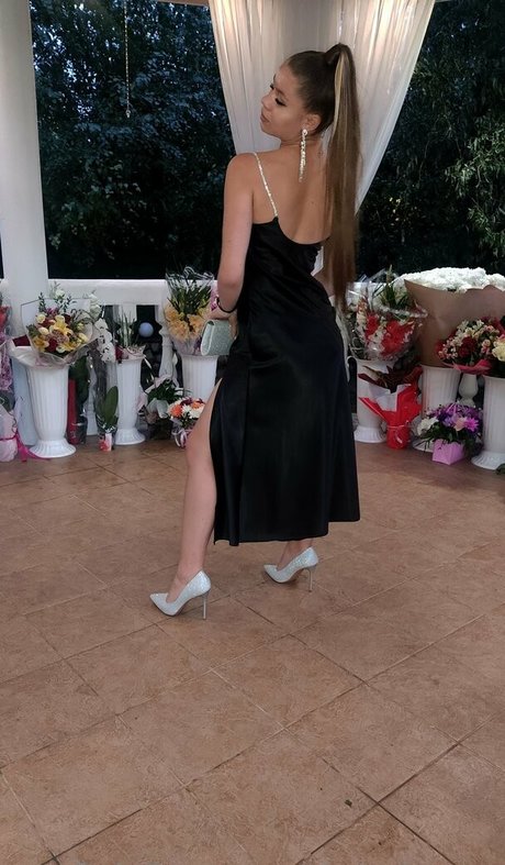 michelle milly star high quality photo