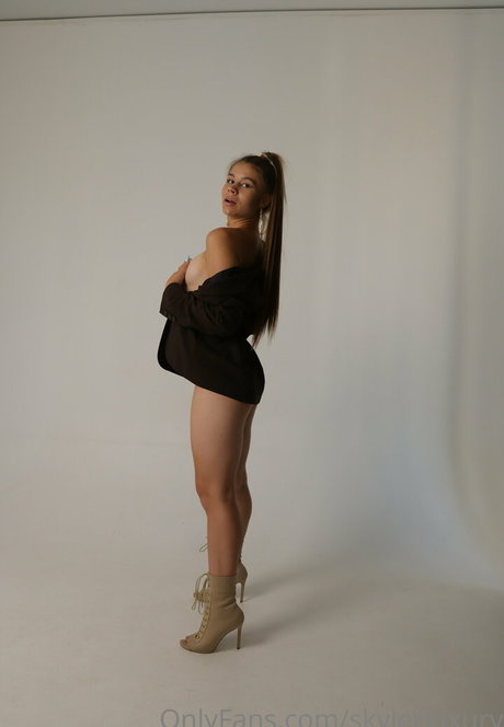 michelle milly sexy pornstar picture