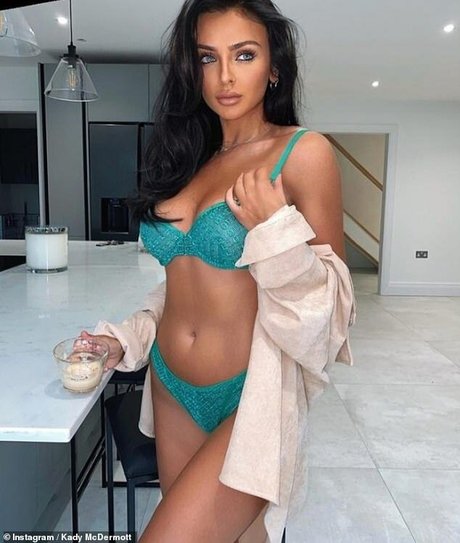 brazilian big tits onlyfans perfect photo