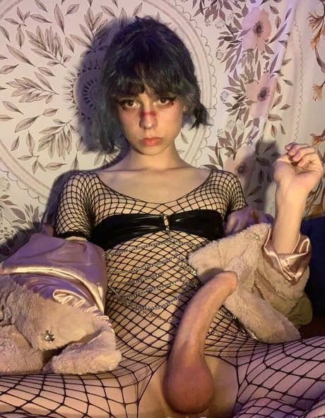 cdbell model nudes pictures