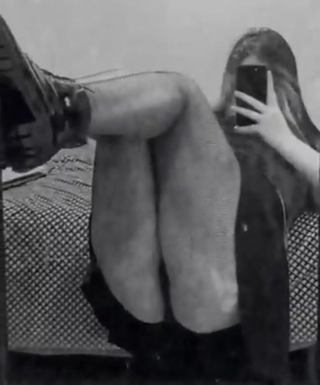 sar eliii star erotic pic