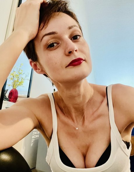 Masha nova adult actress pic