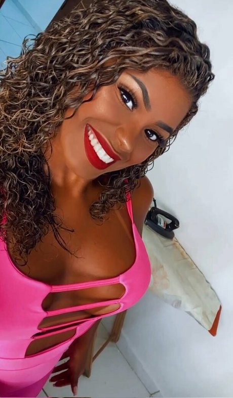 ynaraabb model hot img