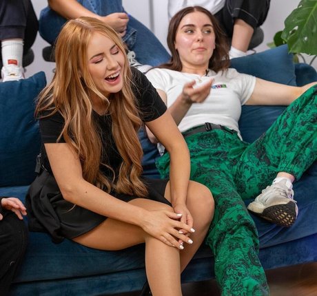 asian brunette onlyfans free xxx images