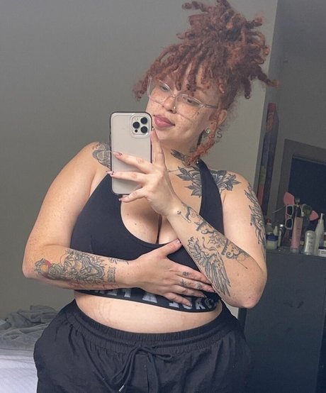 AHintOfRed sexy pornstar galleries